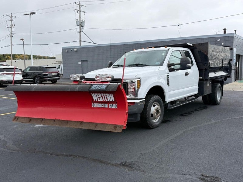 2018 Ford Super Duty F-350 DRW XL 4WD SuperCab 168" WB 60" CA