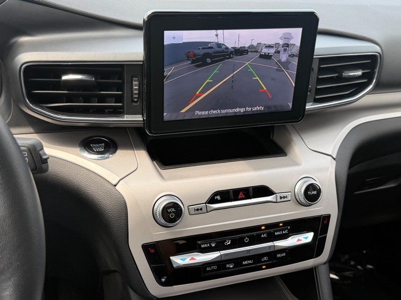 2023 Ford Explorer XLT 4WD