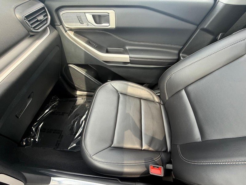 2023 Ford Explorer XLT 4WD