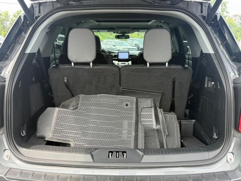 2023 Ford Explorer XLT 4WD