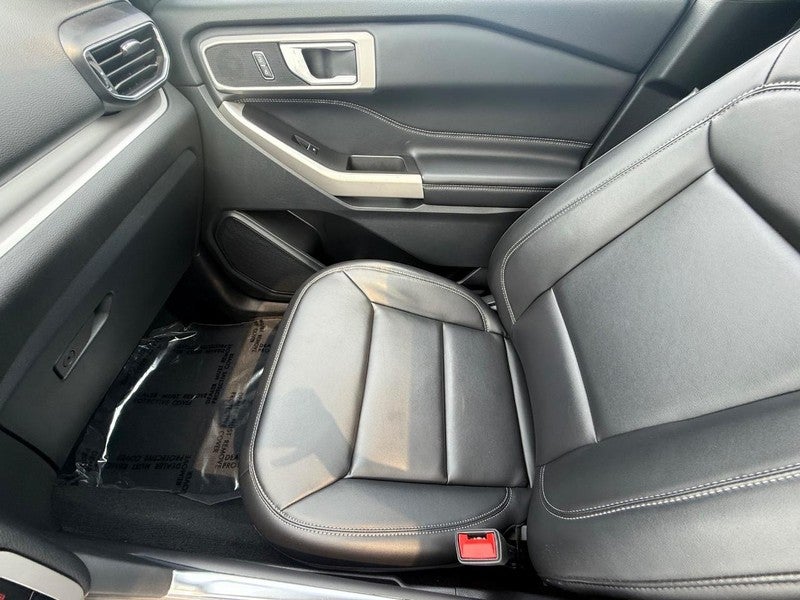 2023 Ford Explorer XLT 4WD