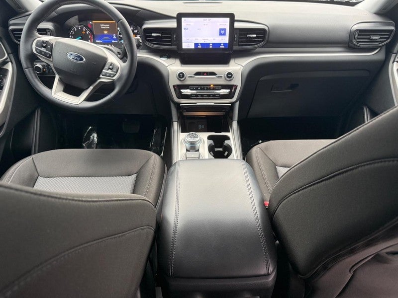 2023 Ford Explorer XLT 4WD