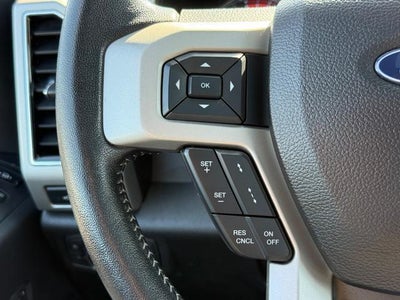 2018 Ford Super Duty F-350 SRW LARIAT 4WD Crew Cab 6.75' Box
