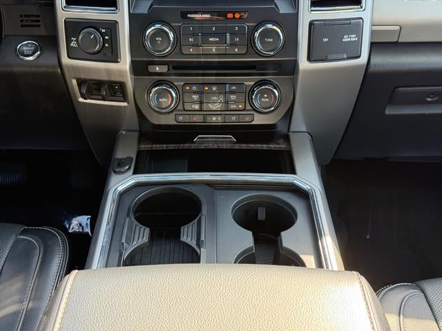 2018 Ford Super Duty F-350 SRW LARIAT 4WD Crew Cab 6.75' Box