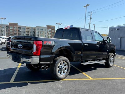 2018 Ford Super Duty F-350 SRW LARIAT 4WD Crew Cab 6.75' Box