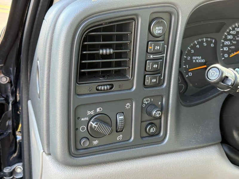 2003 Chevrolet Tahoe 4dr 1500 4WD LT
