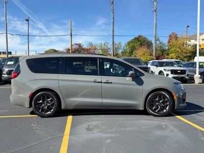 2020 Chrysler Pacifica Touring L Plus FWD