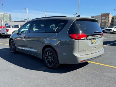 2020 Chrysler Pacifica Touring L Plus FWD