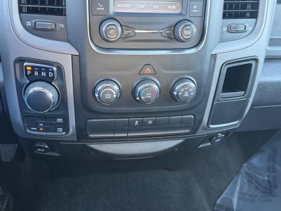 2017 RAM 1500 Express 4x4 Crew Cab 5'7" Box