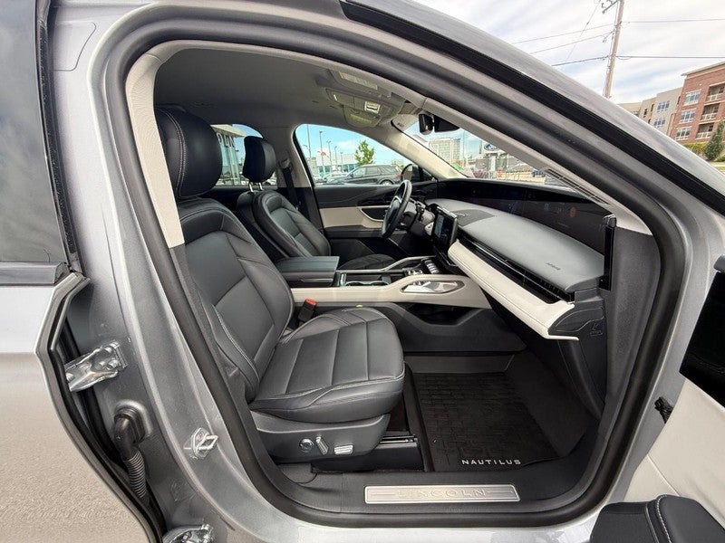 2025 Lincoln Nautilus Premiere AWD