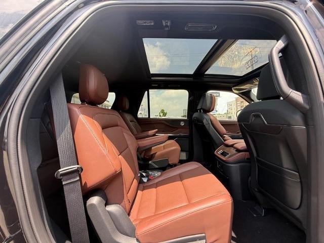 2027 Lincoln Navigator Reserve