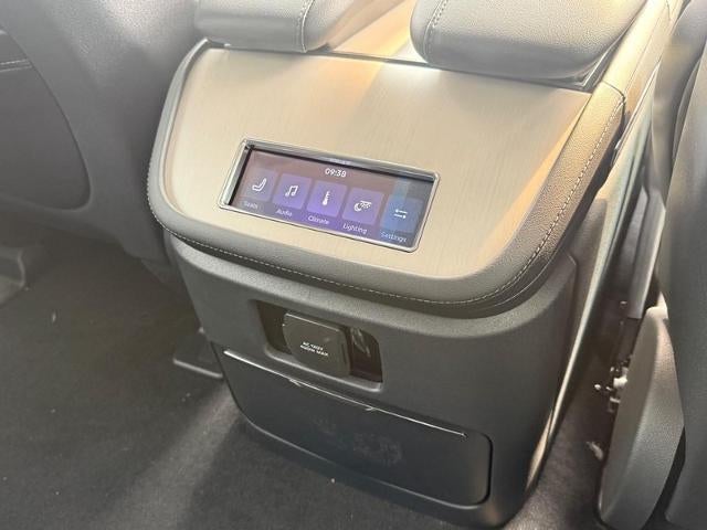 2027 Lincoln Navigator Premiere