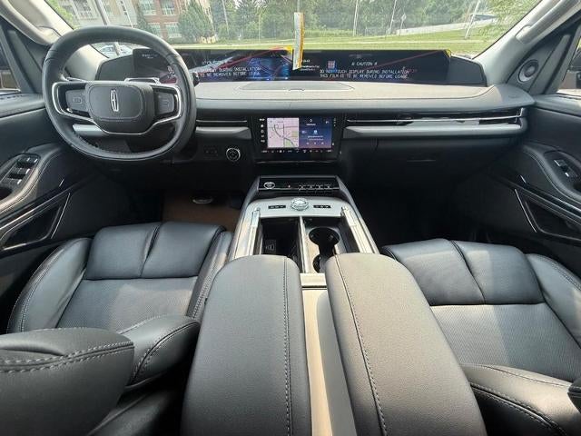 2027 Lincoln Navigator Premiere