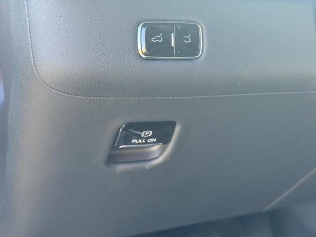 2027 Lincoln Navigator Premiere L