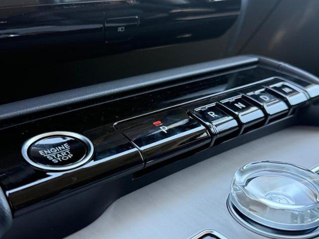 2027 Lincoln Navigator Premiere L