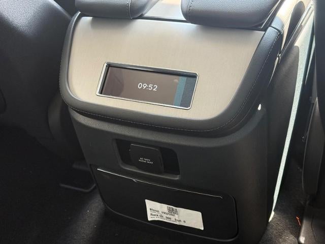 2027 Lincoln Navigator Premiere L