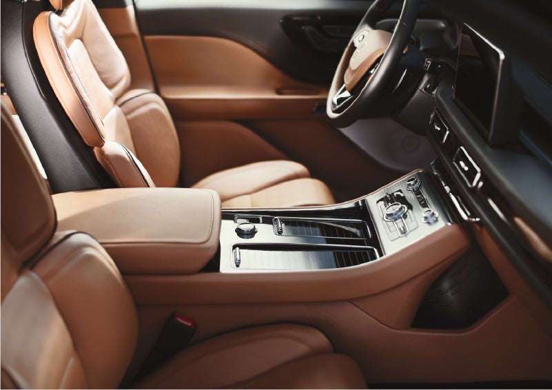 A 2023 Lincoln Aviator® Black Label model is shown in the Flight interior theme | Uptown Lincoln in Wauwatosa WI