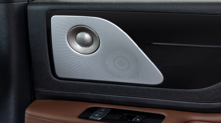 A close-up of a speaker located on the door’s interior is shown. | Uptown Lincoln in Wauwatosa WI