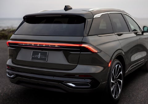 The rear of a 2025 Lincoln Black Label Nautilus® SUV displays full LED rear lighting. | Uptown Lincoln in Wauwatosa WI