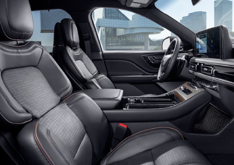 Rich leather details and other fine materials comprise the Lincoln Black Label™ model’s Invitation interior theme. | Uptown Lincoln in Wauwatosa WI