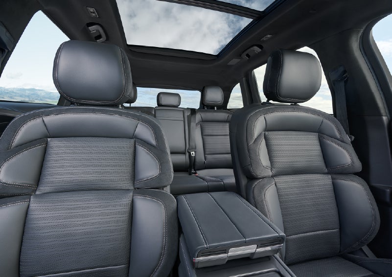 The spacious second row and available panoramic Vista Roof® is shown. | Uptown Lincoln in Wauwatosa WI