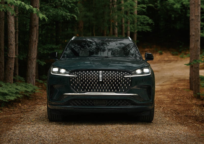 The front grille of a 2027 Lincoln Aviator® Black Label™ SUV is shown. | Uptown Lincoln in Wauwatosa WI