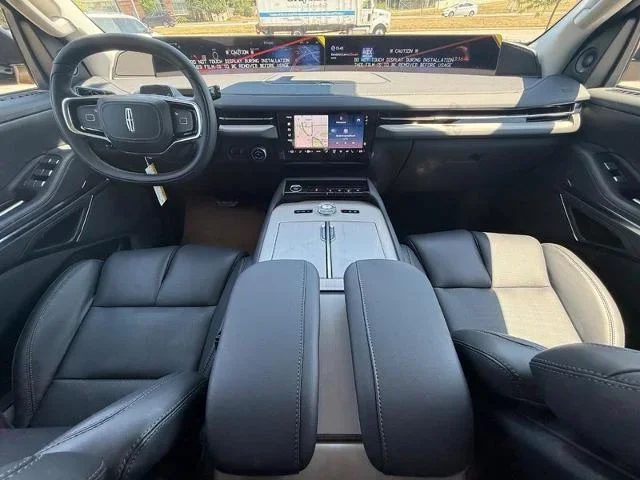 2027 Lincoln Navigator